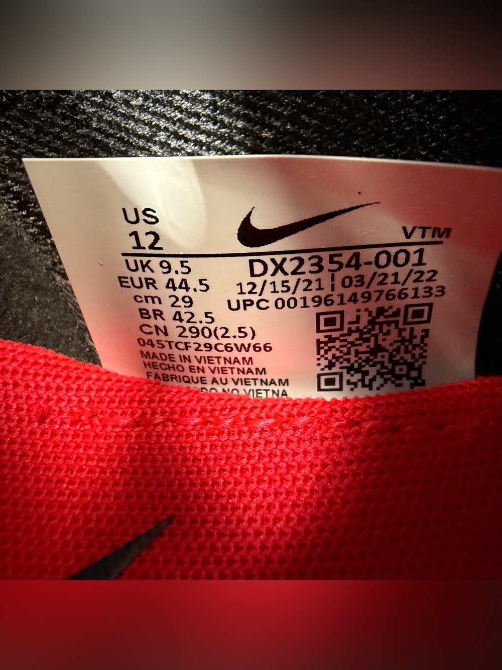 Nike REACT PHANTOM RUN FLYKNIT 2  Women’s Sneakers  Size 12 (DX2354 001) - Picture 7 of 8